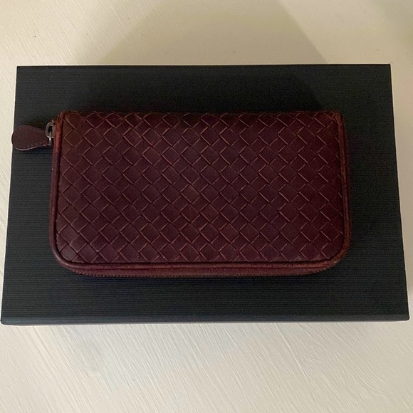 BOTTEGA Veneta PURPLE Intrecciato Calf Leather Zip Around Wallet with Gift Box - Picture 17 of 17